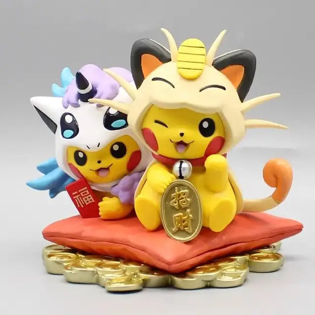 Figura de Pikachu poncho (Meowth y Galarian Ponyta)-Kantocards