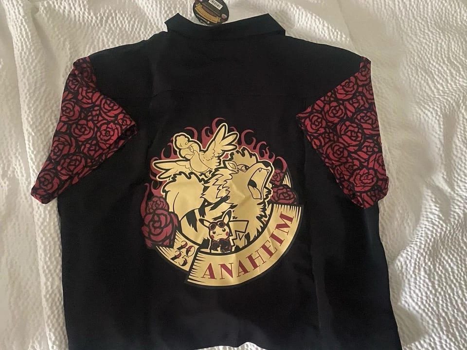 Camisa con botones MUJER Pokemon World Championships 2025 Arcanine Rockabilly Talla M