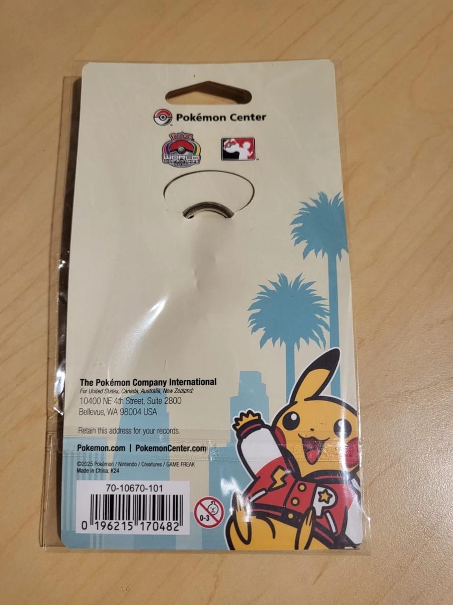 Llavero Exclusive World Championship 2025 - Meowth Carro