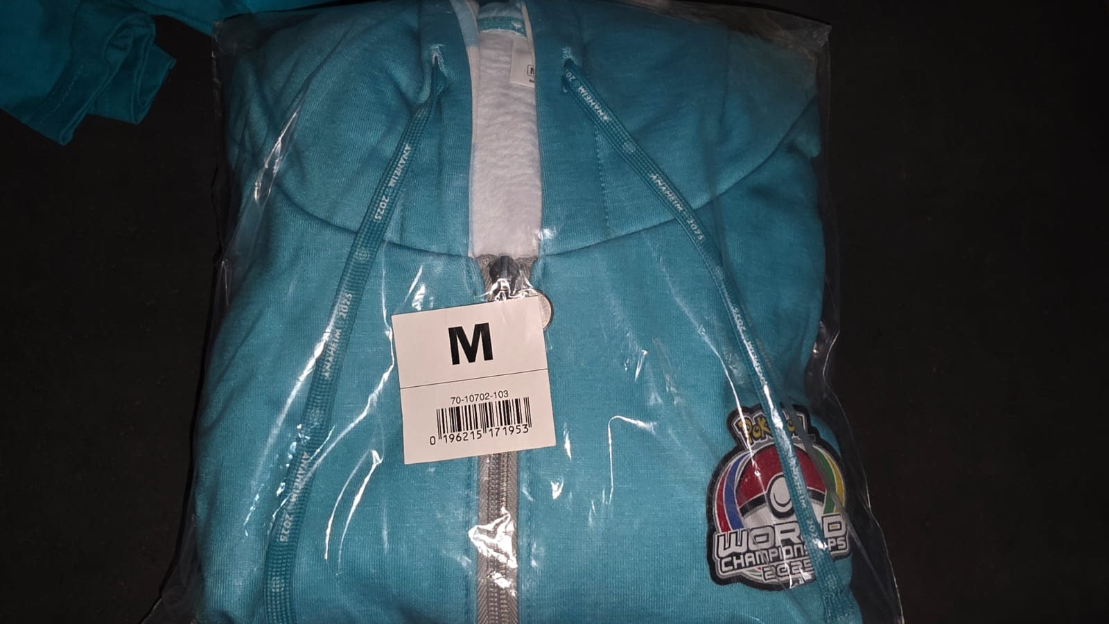 Zip Up Hoodie Pokemon Worlds Exclusive 2025 Anaheim - Talla M